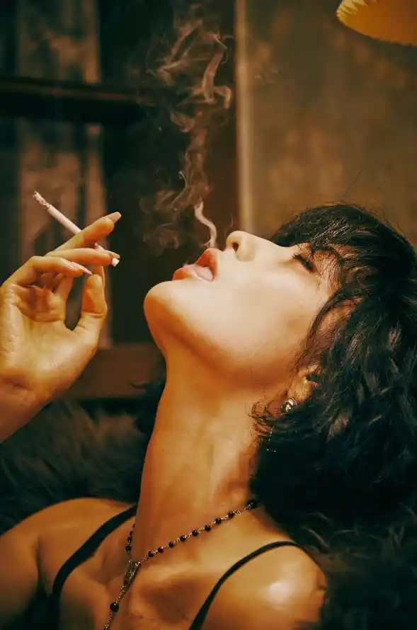 被窝电影网午夜伦电影_亚洲国产精品无码久久青草_精品深夜寂寞黄网站